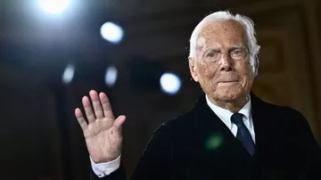 Ünlü İtalyan Moda Tasarımcısı Giorgio Armani Hayatını Kaybetti