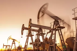 Petrol Fiyatları Arz Endişesiyle Haftalık Yükselişe Geçti