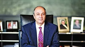 Sabancı'nın Ardından Özilhan da Koltuğunu Bırakıyor