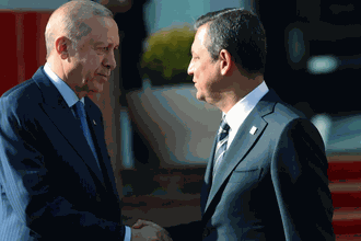Cumhurbaşkanı Erdoğan’dan Özgür Özel’e Ekonomi Tepkisi: "Benim Bakanımı Dünyaya Şikayet Ediyor"