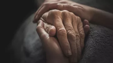 Yaşlılar İçin Bakım Sigortası Geliyor: Devlet Destekli Yeni Sistem