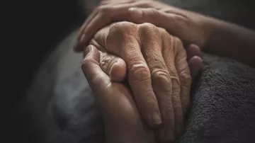 Yaşlılar İçin Bakım Sigortası Geliyor: Devlet Destekli Yeni Sistem