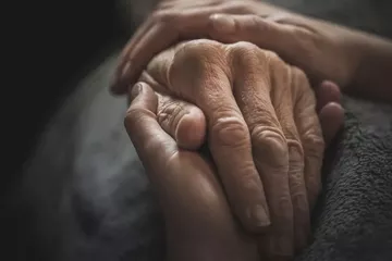 Yaşlılar İçin Bakım Sigortası Geliyor: Devlet Destekli Yeni Sistem