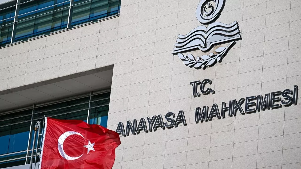 Süresiz Nafaka Kalkacak Mı? Anayasa Mahkemesi Karar Verecek