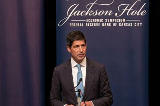 Fed Başkanı Warsh’tan Jackson Hole’da Kritik Mesajlar: Yüzde 2 Hedefini Vurguladı