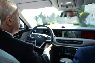 Cumhurbaşkanı Erdoğan, Togg’un Yeni Sedan Modeli T10F’yi Test Etti