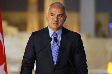 Bayram Tatili 9 Gün Olacak mı? Bakan Ersoy Açıkladı
