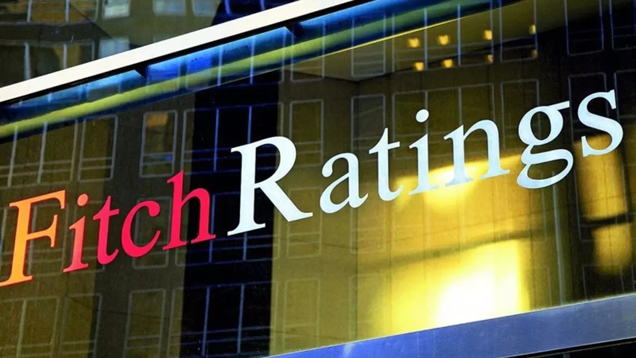 Fitch: ABD’de Bölgesel Ticarette Yapay Zeka ve Tarifeler Öne Çıkıyor