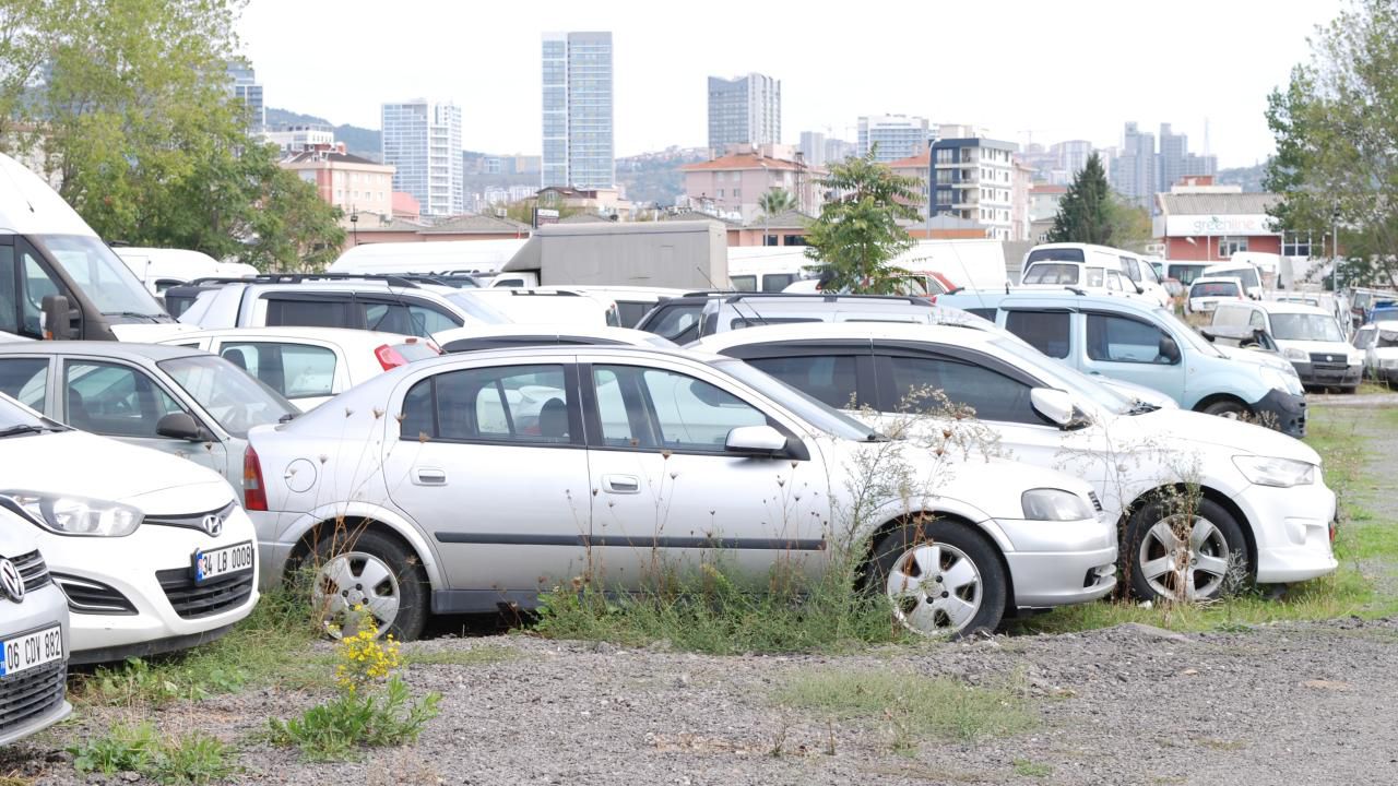 Araç Sahipleri Dikkat: 6 Ay İçinde Teslim Alınmayan Araçlar Satışa Çıkarılacak