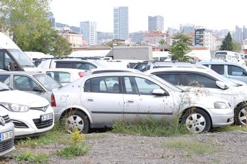 Araç Sahipleri Dikkat: 6 Ay İçinde Teslim Alınmayan Araçlar Satışa Çıkarılacak