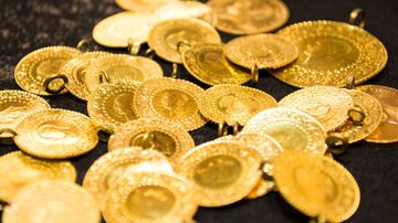 Altın Fiyatları Ateşkes Kararıyla Üç Haftanın Zirvesine Çıktı