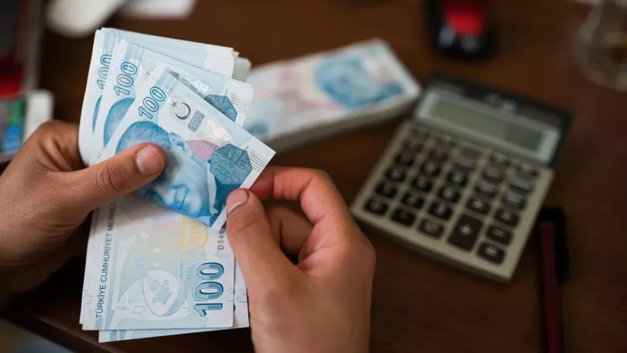 Yurt Dışı Çıkışlarda Beyan Zorunluluğu Parasal Sınırı Yükseltildi