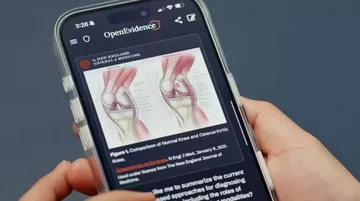 Doktorlara Özel Yapay Zeka OpenEvidence Değerini İkiye Katladı