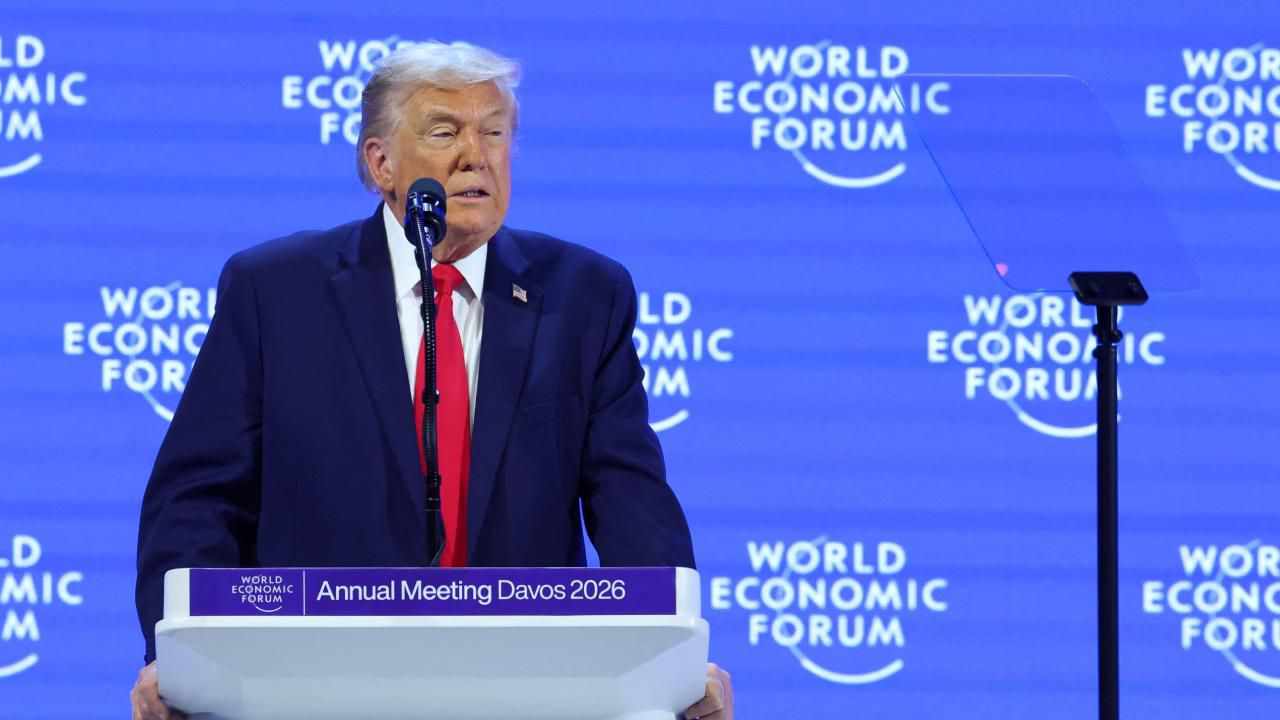 Trump, Grönland Konusunda Geri Adım Attı: Tarifeler Uygulanmayacak