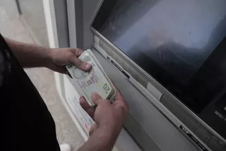 Dev Banka Türkiye'deki ATM'lerini Kapatıyor