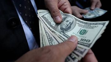 Dolarda Dengeler Değişiyor: Yılın Kalanı İçin Yeni Tahmin