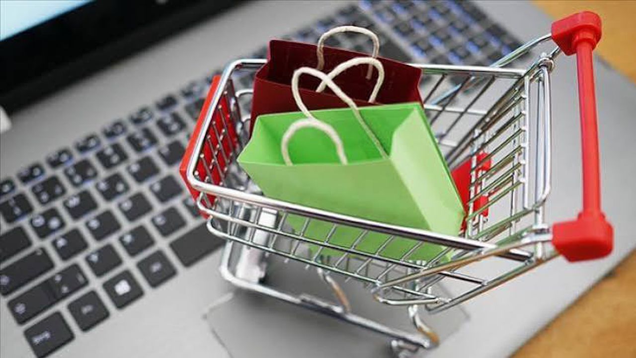 Yaz Sezonu E-Ticareti Hareketlendirdi: En Çok Tercih Edilen Ürünler Belli Oldu