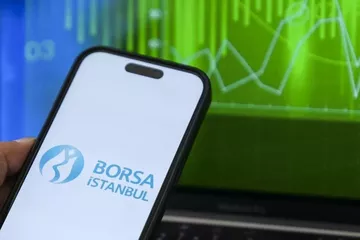 Borsada Günün İlk Yarısında Yüzde 5'e Yakın Yükseliş: Bankacılık Endeksi Fırladı
