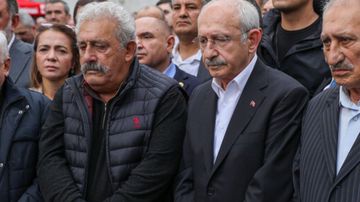 Kemal Kılıçdaroğlu’nun İkiz Kardeşi Aidat Tartışma Sonrası Hayatını Kaybetti