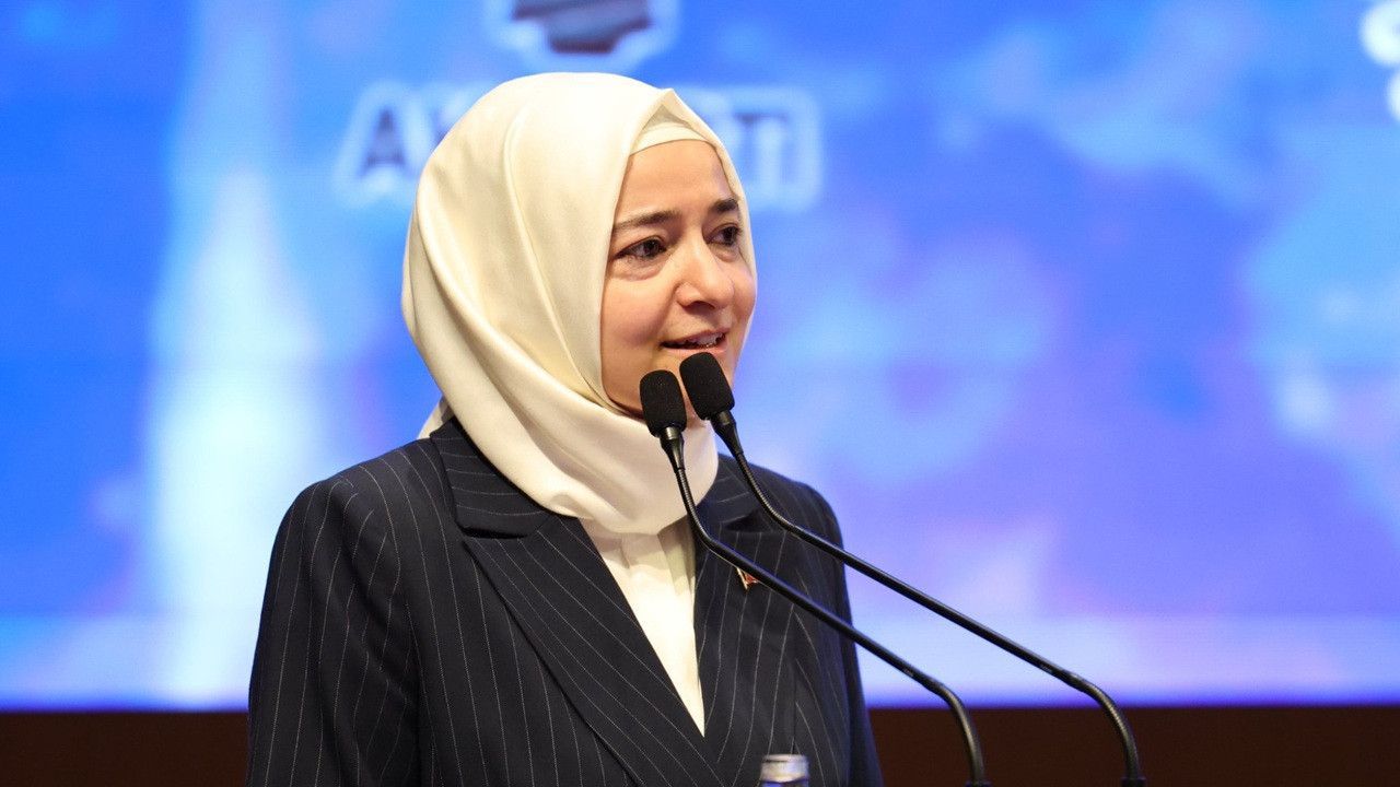 Fatma Betül Sayan Kaya ve Eşinin 2,2 Milyar TL İade Ettiği İleri Sürüldü
