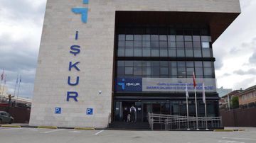 Mart Ayında 526 Bin 86 Kişiye İşsizlik Ödeneği Verildi