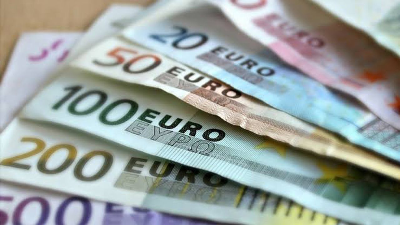 Euro Bölgesi'nde Yatırımcı Güveni Temmuzda Yükseldi