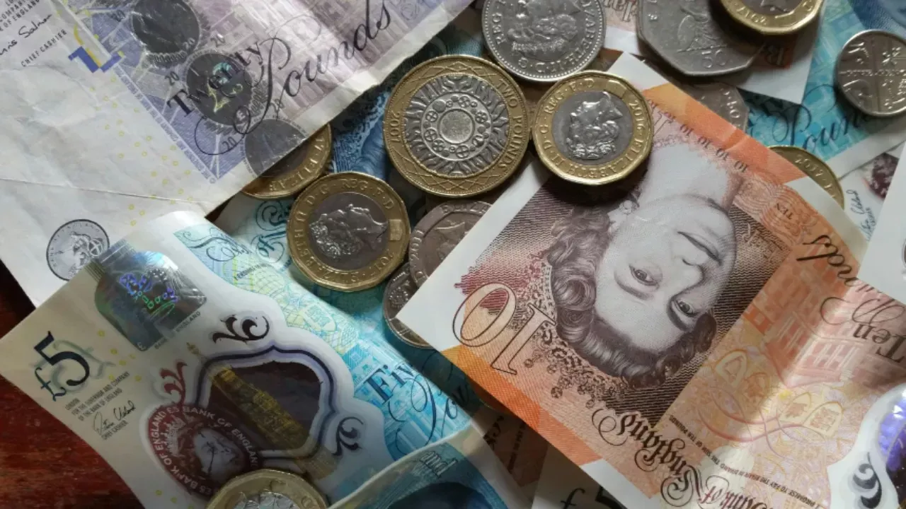 ING: İngiltere Bütçesi Sterlinde Baskı Oluşturabilir