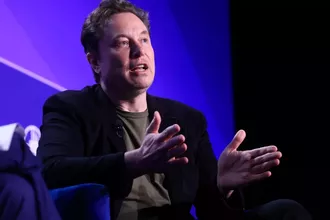 Elon Musk Tarihe Geçti: Serveti 500 Milyar Doları Aşan İlk Kişi