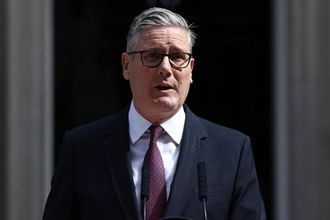 İngiltere Başbakanı Keir Starmer İstifa Etti