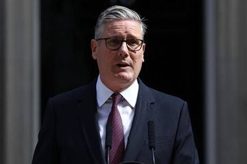İngiltere Başbakanı Keir Starmer İstifa Etti