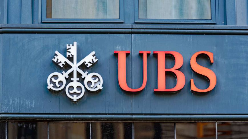 UBS'ten Starmer'ın İstifası Sonrası Sterlin Analizi