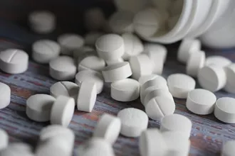 ABD, Jenerik İlaçlarda 2028'den İtibaren Yüzde 100 Gümrük Vergisi Uygulayacak