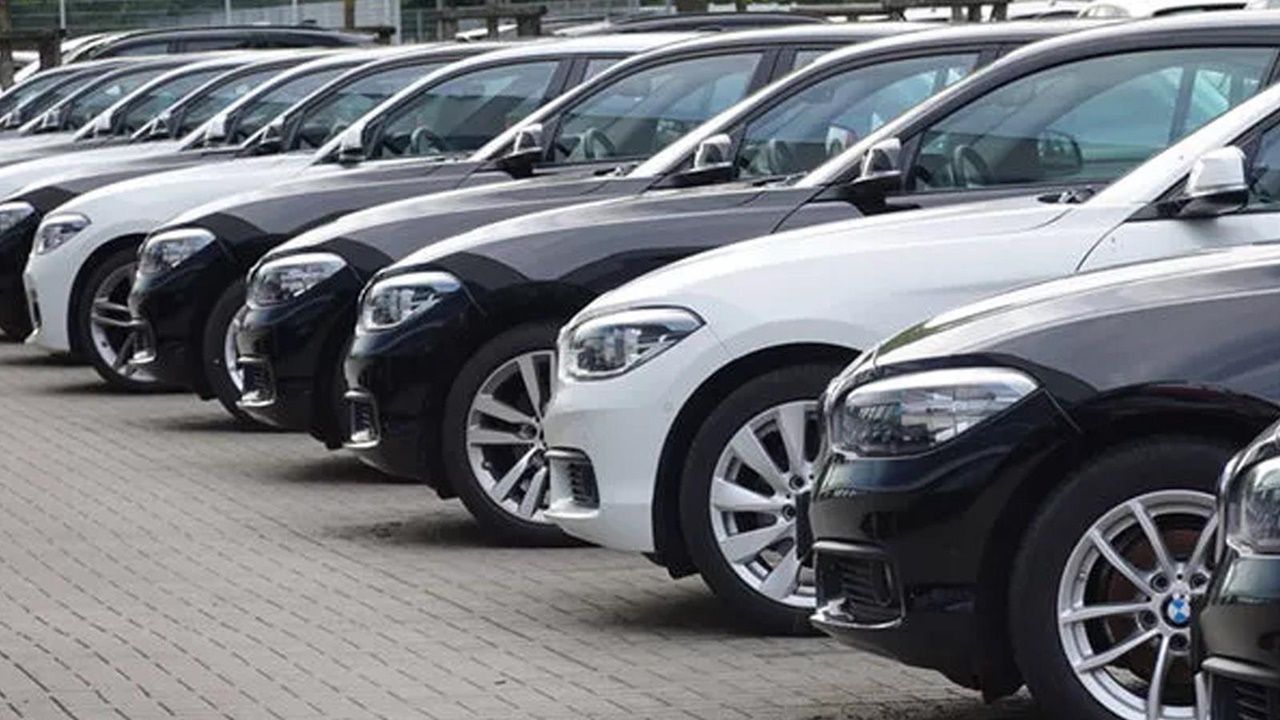 İkinci El Otomobilde Reel Fiyat Düşüşü Sürüyor