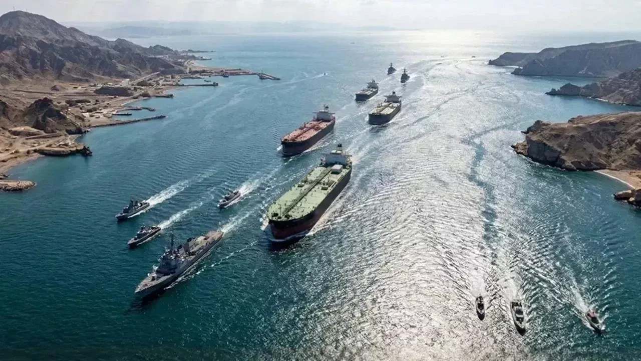 İran Hürmüz Geçişlerini Günlük 15 Gemiyle Sınırlandırdı