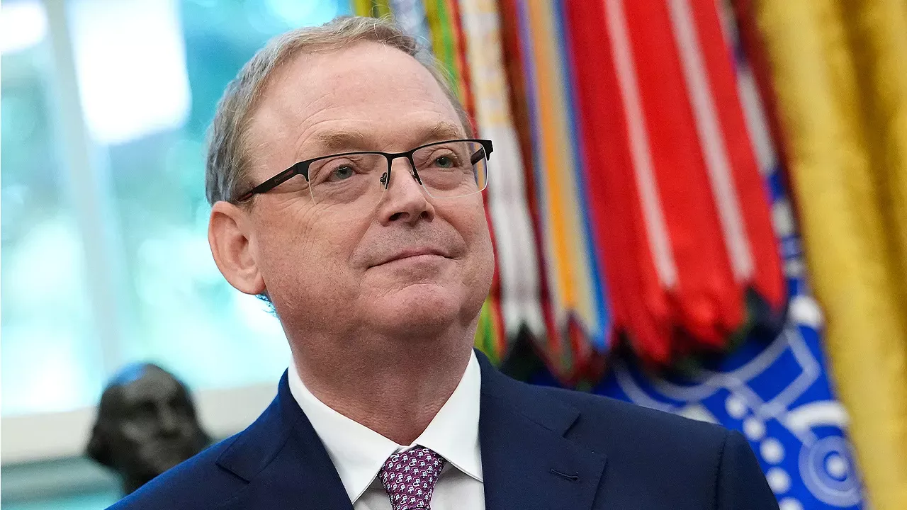 Hassett: Warsh 15 Mayıs’ta Fed’de Göreve Başlayabilir