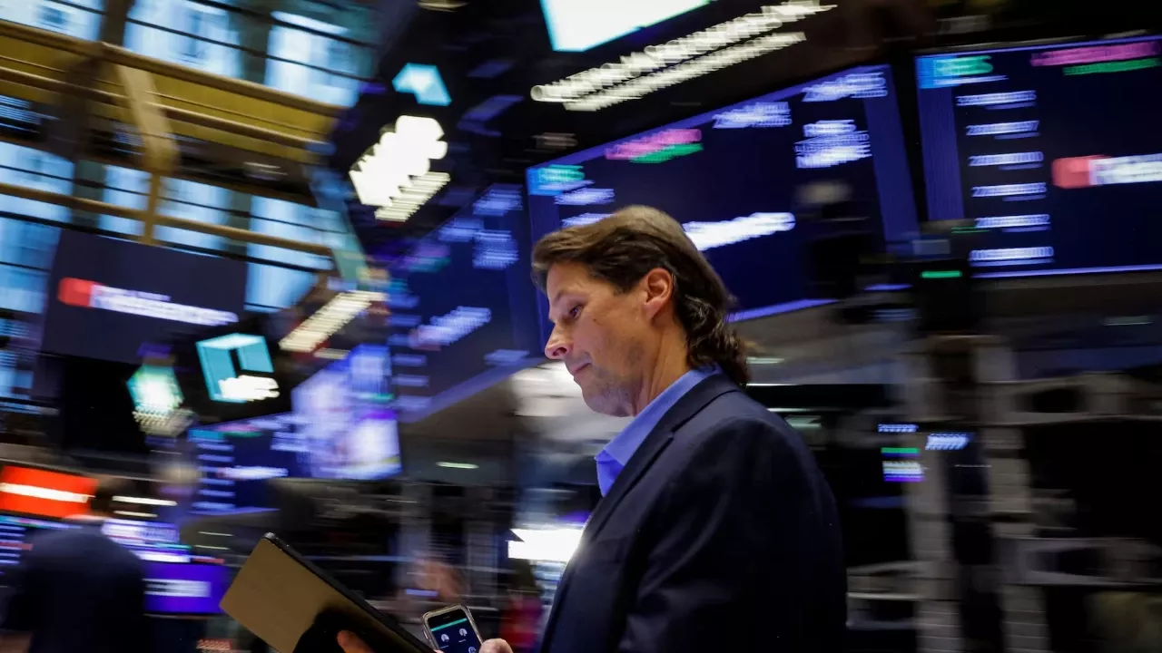 S&P 500 ve Dow Jones Rekor Kapanış Yaptı