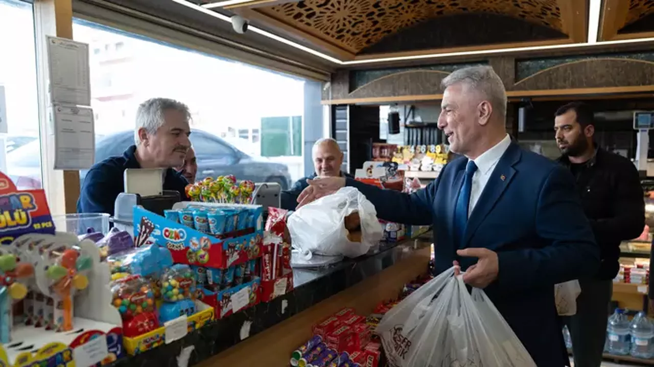 Ticaret Bakanı Boykot Çağrılarının Ardından Alışverişe Çıktı