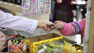 İstanbul’da Öğrencilere Her Ay 2 Bin TL Kantin Kart Desteği