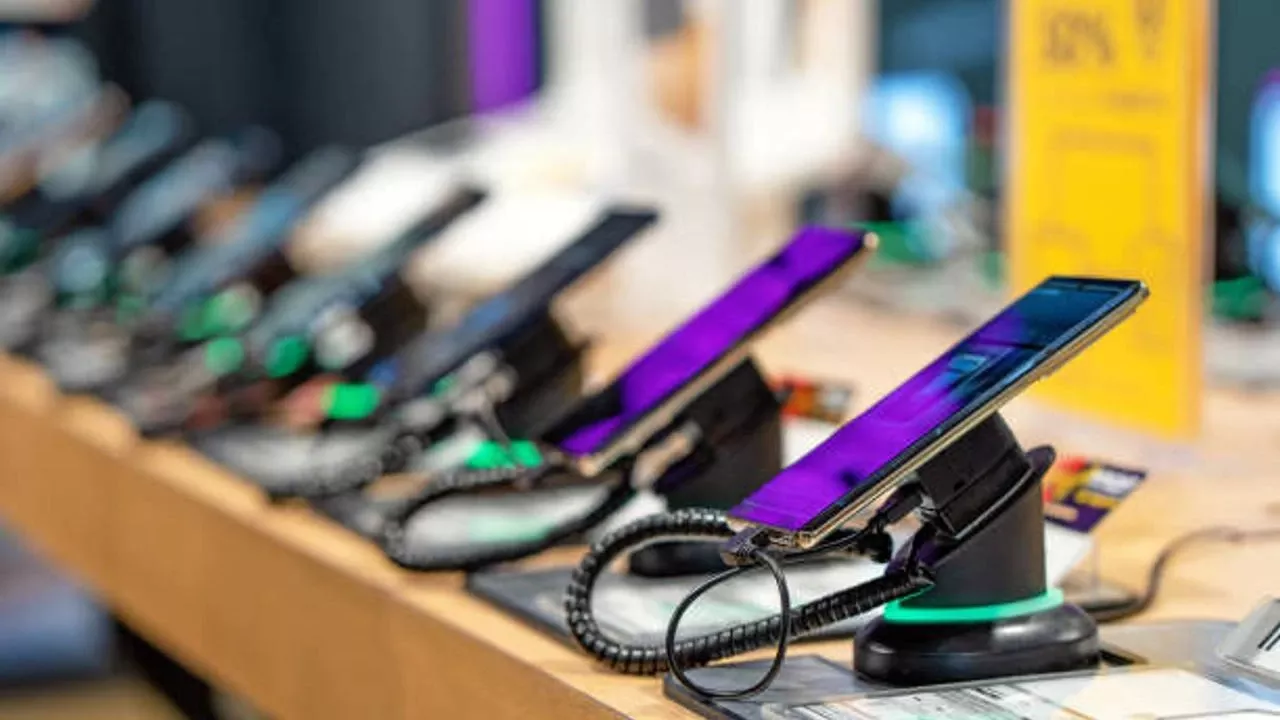 Cep Telefonu Fiyatlarında Zam Beklentisi