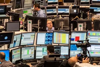 Avrupa Borsaları Hürmüz Gerilimiyle Düşüyor