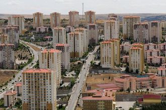 Konut Kredi Faizleri Neden Hala Düşmüyor?
