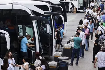 Bayram Tatili Ara Tatille Birleşti: Otobüs Seferlerinde Yoğunluk Başladı