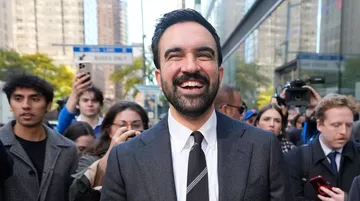 Zohran Mamdani Kimdir, Nereli, Kaç Yaşında? New York’un İlk Müslüman Belediye Başkanı Oldu