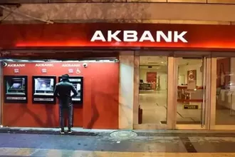 Akbank, 222 Milyon TL’lik Takipteki Alacağını Sattı
