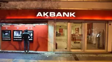 Akbank, 222 Milyon TL’lik Takipteki Alacağını Sattı