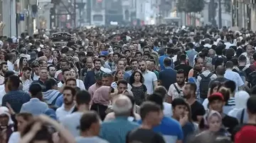 TÜİK'e Göre Türkiye’de Mutluluk Oranı Arttı: En Büyük Sorun Hayat Pahalılığı