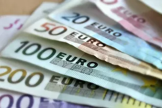 AYB'den Türkiye'ye 200 Milyon Euroluk Finansman