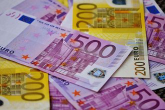 Euro Banknotları Yenileniyor: 10 Tasarım Tanıtıldı