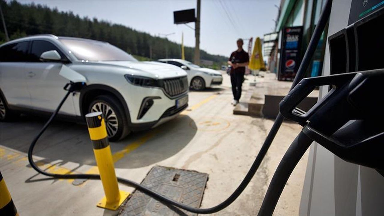 Türkiye’de Elektrikli Araç Şarj Ağı 1 Yılda 3 Kat Büyüdü