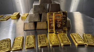 Altın Fiyatlarında Haftalık Kayıp Derinleşiyor: Petrol ve Faiz Endişesi Baskıyı Artırıyor